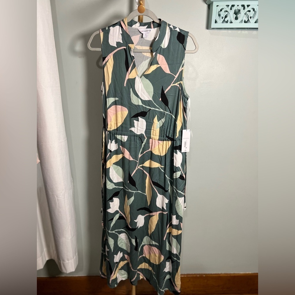 Liz Claiborne Green Sleeveless V-neck Sundress Maxi for Casual Wear